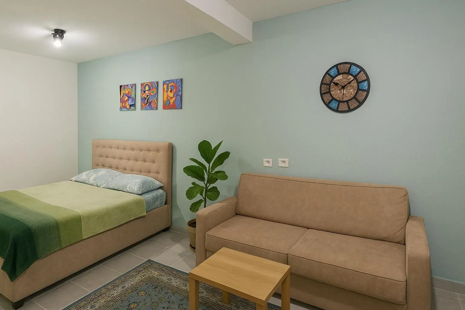 Bed and Breakfast Tirana Old Street 2 Frühstückspension