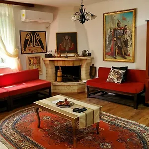 Unique Traditional House, Hosted By J&g Tirana