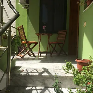 Friends House Bed & Breakfast